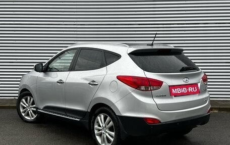 Hyundai ix35 I рестайлинг, 2011 год, 1 700 000 рублей, 4 фотография