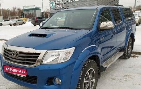 Toyota Hilux VII, 2012 год, 1 700 000 рублей, 2 фотография