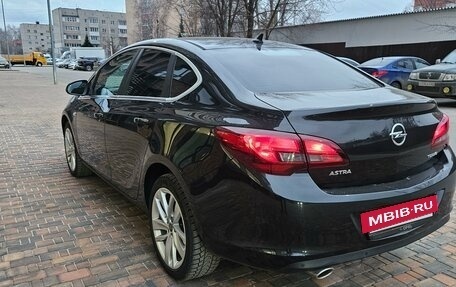 Opel Astra J, 2014 год, 1 150 000 рублей, 14 фотография