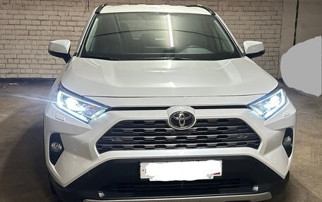 Toyota RAV4, 2021 год, 4 400 000 рублей, 1 фотография