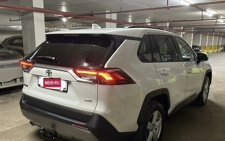 Toyota RAV4, 2021 год, 4 400 000 рублей, 6 фотография