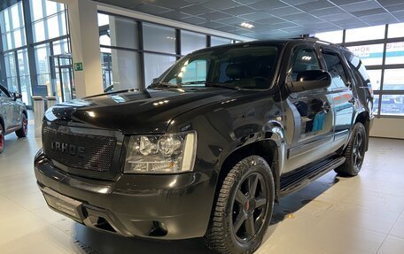 Chevrolet Tahoe III, 2012 год, 1 975 000 рублей, 2 фотография