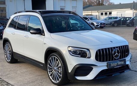 Mercedes-Benz GLB AMG, 2021 год, 5 300 000 рублей, 3 фотография