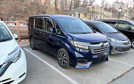 Honda Stepwgn IV, 2019 год, 3 000 000 рублей, 2 фотография