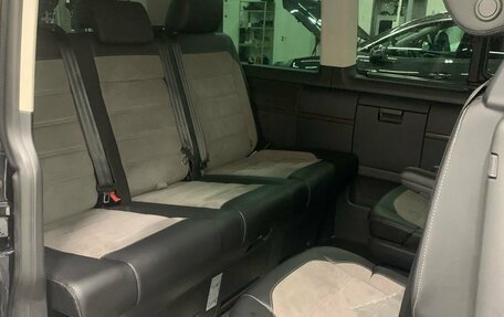 Volkswagen Multivan T6 рестайлинг, 2021 год, 6 295 000 рублей, 7 фотография