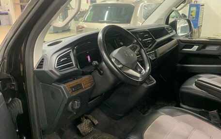 Volkswagen Multivan T6 рестайлинг, 2021 год, 6 295 000 рублей, 3 фотография