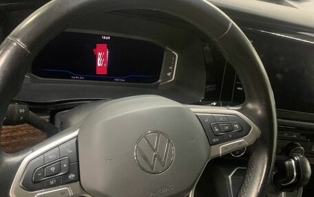 Volkswagen Multivan T6 рестайлинг, 2021 год, 6 295 000 рублей, 5 фотография