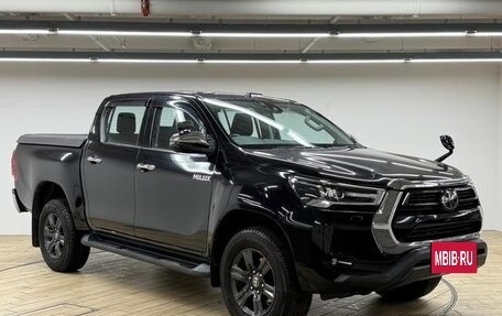 Toyota Hilux VIII, 2021 год, 4 010 000 рублей, 2 фотография