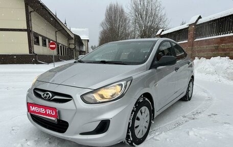 Hyundai Solaris II рестайлинг, 2012 год, 870 000 рублей, 6 фотография