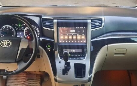 Toyota Alphard III, 2011 год, 3 000 000 рублей, 3 фотография