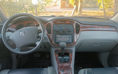 Toyota Highlander III, 2005 год, 1 150 000 рублей, 1 фотография