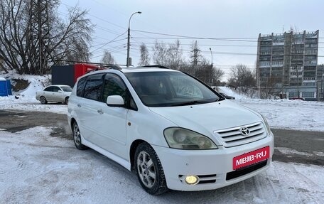 Toyota Ipsum II, 2001 год, 785 000 рублей, 3 фотография