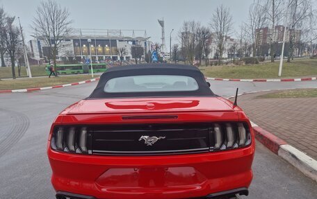 Ford Mustang VI рестайлинг, 2018 год, 3 250 000 рублей, 6 фотография