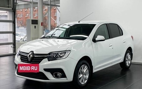 Renault Logan II, 2018 год, 994 000 рублей, 2 фотография