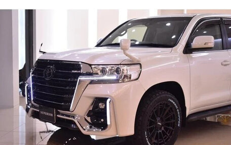 Toyota Land Cruiser 200, 2018 год, 9 800 000 рублей, 3 фотография