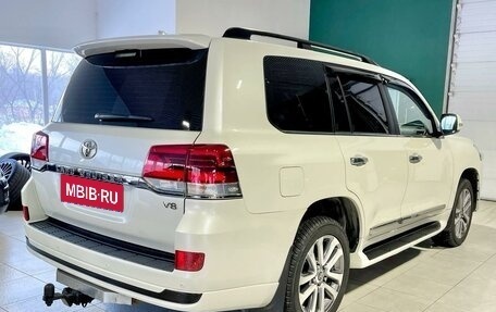 Toyota Land Cruiser 200, 2018 год, 7 000 000 рублей, 3 фотография