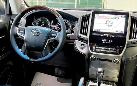 Toyota Land Cruiser 200, 2018 год, 7 000 000 рублей, 34 фотография