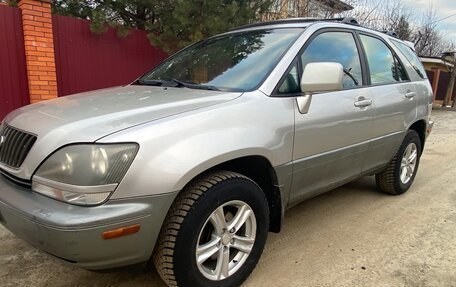 Lexus RX IV рестайлинг, 2000 год, 680 000 рублей, 4 фотография