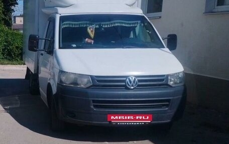 Volkswagen Transporter T5 рестайлинг, 2013 год, 1 050 000 рублей, 2 фотография