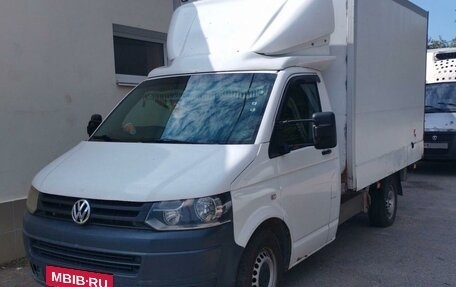 Volkswagen Transporter T5 рестайлинг, 2013 год, 1 050 000 рублей, 3 фотография