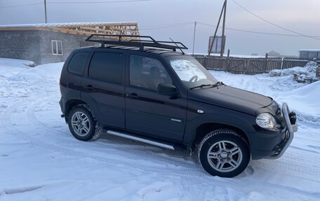 Chevrolet Niva I рестайлинг, 2012 год, 700 000 рублей, 3 фотография