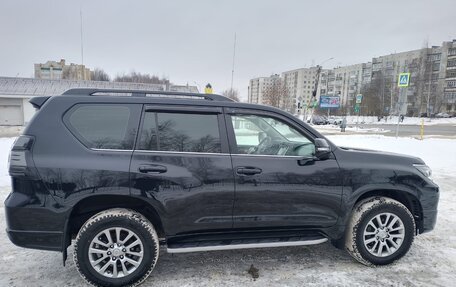 Toyota Land Cruiser Prado 150 рестайлинг 2, 2019 год, 5 450 000 рублей, 6 фотография