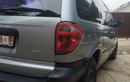 Dodge Caravan IV, 2004 год, 600 000 рублей, 17 фотография