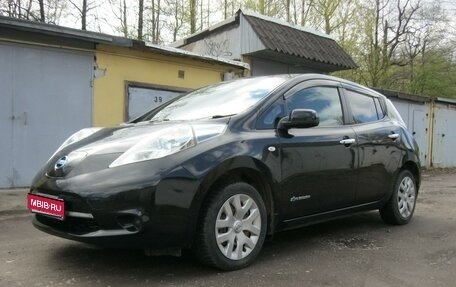 Nissan Leaf I, 2013 год, 750 000 рублей, 1 фотография