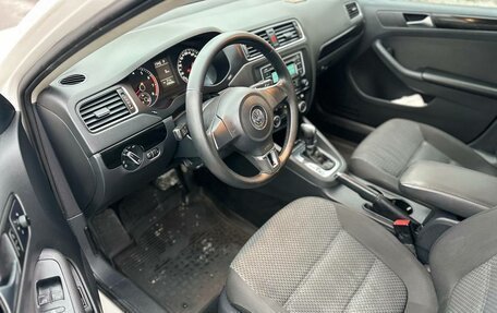 Volkswagen Jetta VI, 2013 год, 835 000 рублей, 13 фотография