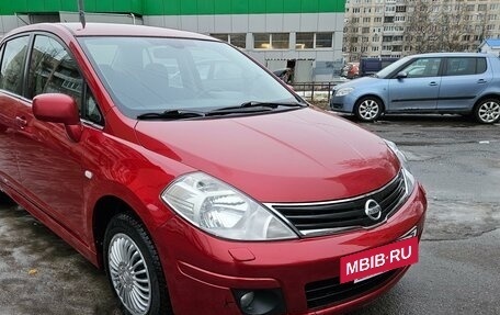 Nissan Tiida, 2011 год, 830 000 рублей, 2 фотография