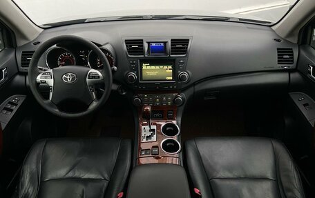 Toyota Highlander III, 2011 год, 2 098 800 рублей, 8 фотография