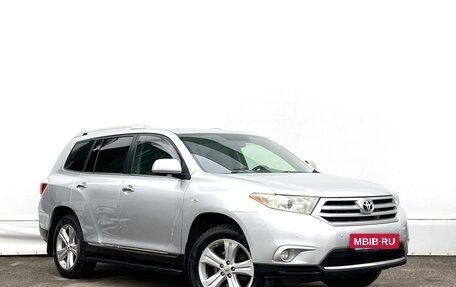 Toyota Highlander III, 2011 год, 2 098 800 рублей, 3 фотография