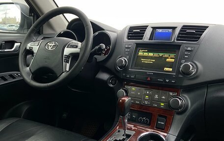 Toyota Highlander III, 2011 год, 2 098 800 рублей, 18 фотография