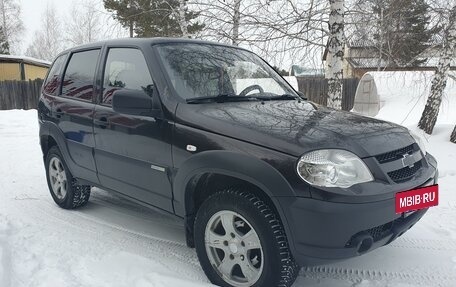 Chevrolet Niva I рестайлинг, 2012 год, 550 000 рублей, 3 фотография