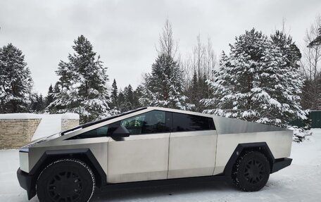 Tesla Cybertruck, 2024 год, 2 фотография