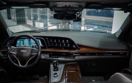 Cadillac Escalade V, 2021 год, 13 950 000 рублей, 18 фотография