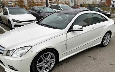 Mercedes-Benz E-Класс, 2011 год, 1 270 000 рублей, 3 фотография