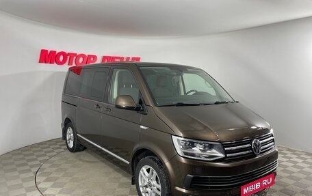 Volkswagen Multivan T6 рестайлинг, 2015 год, 2 995 000 рублей, 3 фотография