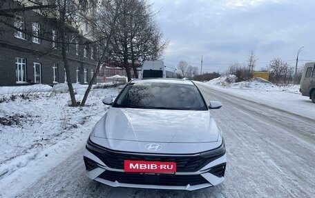 Hyundai Elantra, 2024 год, 2 270 000 рублей, 2 фотография