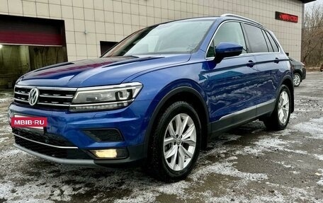 Volkswagen Tiguan II, 2018 год, 2 580 000 рублей, 4 фотография