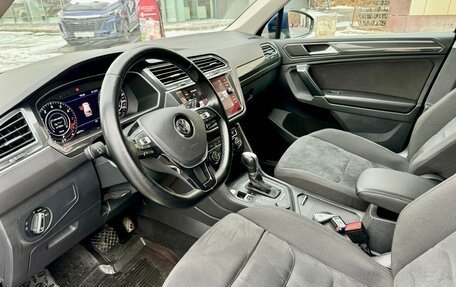 Volkswagen Tiguan II, 2018 год, 2 580 000 рублей, 21 фотография