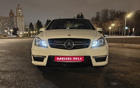 Mercedes-Benz C-Класс, 2011 год, 1 900 000 рублей, 2 фотография