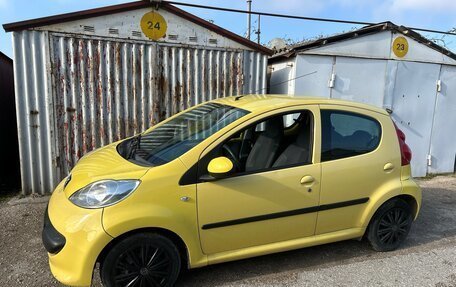 Peugeot 107 I рестайлинг, 2007 год, 425 000 рублей, 2 фотография