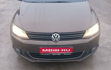 Volkswagen Jetta VI, 2014 год, 1 250 000 рублей, 5 фотография