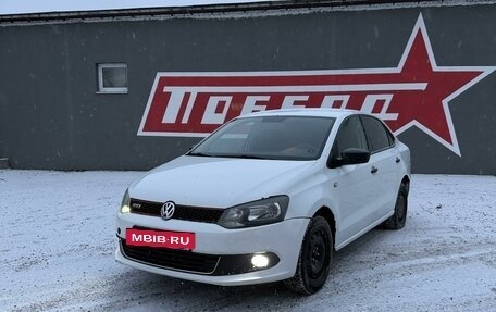 Volkswagen Polo VI (EU Market), 2015 год, 695 000 рублей, 2 фотография