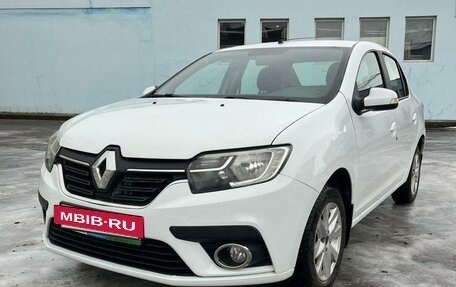 Renault Logan II, 2020 год, 650 000 рублей, 3 фотография