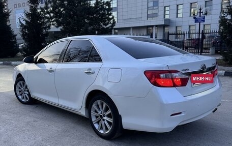 Toyota Camry, 2014 год, 1 700 000 рублей, 4 фотография