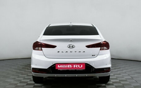 Hyundai Elantra VI рестайлинг, 2019 год, 1 866 000 рублей, 6 фотография