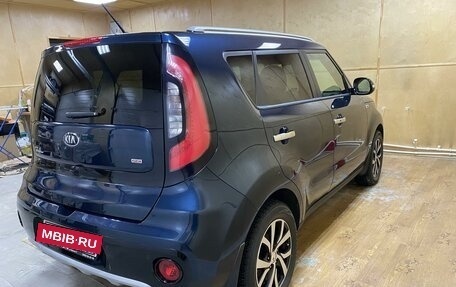 KIA Soul II рестайлинг, 2018 год, 1 999 999 рублей, 3 фотография