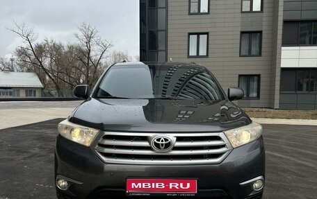 Toyota Highlander III, 2011 год, 2 150 000 рублей, 1 фотография